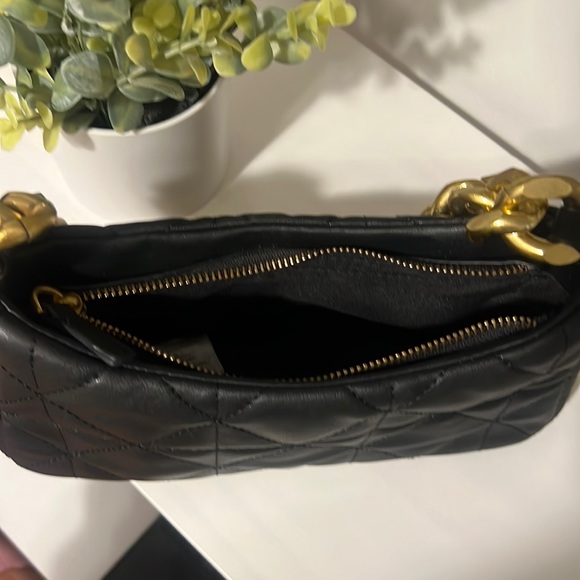 Black Quilted Chain Shoulder Purse - Picture 4 of 4